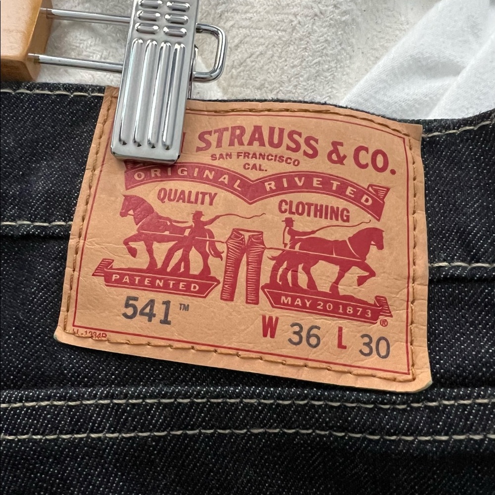 Levi jeans 541 waist 36 length 30 great condition